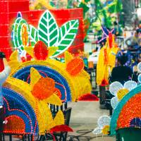 Durante todo el año, 440 personas se encargan de la elaboración de las figuras de los alumbrados navideños. FOTO CAMILO SUÁREZ