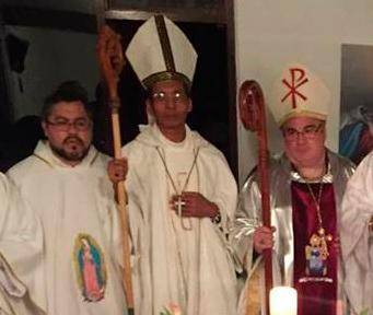 En el centro de la imagen aparece monseñor Emiro Coronado Navarro, nacido en Sabanalarga, Atlántico. FOTO: CORTESÍA.