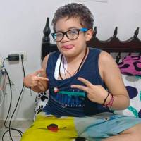 Jeisson Ocampo es uno de los 764 pacientes que están en la lista de espera por donantes de órganos en Antioquia. Vive en Niquía y necesita un riñón. Su mamá autorizó a publicar su rostro. FOTO Cortesía de la familia