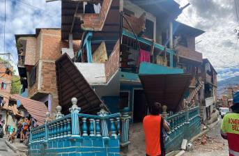 Este fue el balcón que se desplomó el pasado fin de semana en el barrio Santa Rita, de Bello. En este hecho, cinco personas resultaron lesionadas. FOTO: CORTESÍA ALCALDÍA DE BELLO