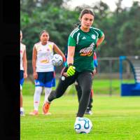 La arquera Sofía Prieto, quien ha sacado su arco en cero en los últimos tres partidos del Sudamericano, espera lograrlo ante Venezuela. FOTO FCF 