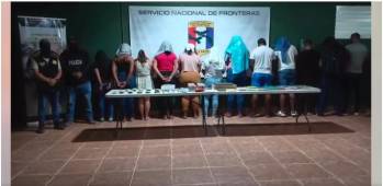 Fueron 12 personas las capturada 10 panameñas y 2 colombianas. Foto: captura de pantalla video.