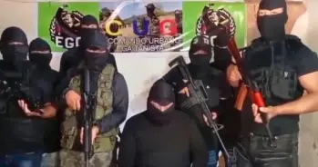 Así aparecen los integrantes del Clan del Golfo en Cúcuta, en la grabación que circula por internet. IMAGEN TOMADA DE VIDEO.
