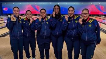 El equipo femenino de bolos cerró su participación en Juegos Centroamericanos y del Caribe con el oro en la modalidad de todo evento por equipo. FOTO CORTESÍA COC