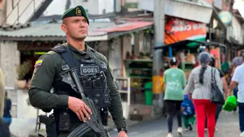 Las autoridades identificaron los puntos más críticos que funcionan como “madrigueras” en Aranjuez, Manrique y Villa Hermosa. FOTOS Cortesía Alcaldía de Medellín