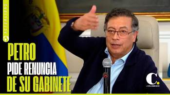 Presidente de Colombia pide renuncia de todo su gabinete en medio de crisis de gobierno