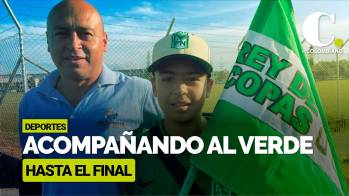 Los dos únicos hinchas que despidieron a Nacional antes de su viaje a la final en Ibagué