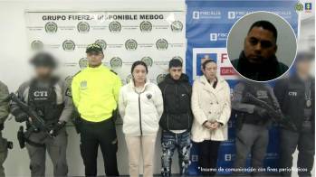 El ente acusador confirmó que el modus operandi consistía en crear perfiles falsos de mujeres en WhatsApp para contactar a las víctimas. Foto: Fiscalía.