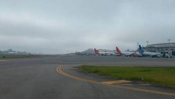 La densa niebla estuvo hasta las 8:53 a.m. de este sábado y causó afectaciones en vuelos de salida y llegada. FOTO Cortesía Aeropuerto José María Córdova