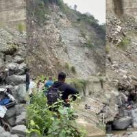 Accidente en la vía Andes-Salgar deja varios muertos y heridos. FOTO: Tomado de video.
