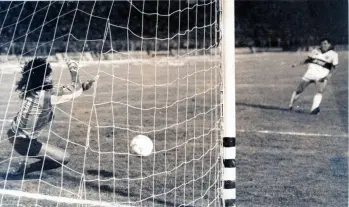 René Higuita atajó cuatro penales en la final de la Libertadores. Gran figura. FOTO HUMBERTO ARANGO GÓMEZ “JAIMAR”, EL COLOMBIANO