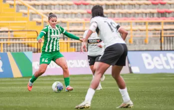 La delantera Manuela González marcó el tercer tanto en la victoria de Atlético Nacional, como visitante ante Internacional de Bogotá. FOTO CORTESÍA ATLÉTICO NACIONAL 