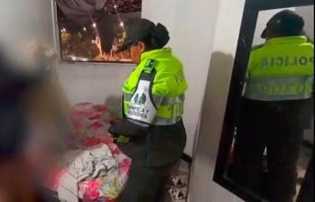 La Policía de Infancia y Adolescencia viene realizando trabajo en los establecimientos comerciales para evitar la explotación de menores de edad. FOTO: CORTESÍA POLICÍA METROPOLITANA