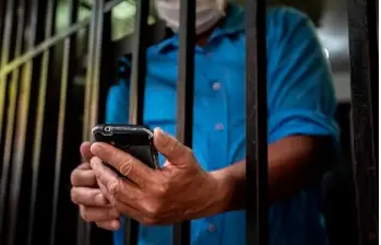 Una de las modalidadeS de extorsión más extendidas es la que se genera desde las cárceles. FOTO ILUSTRACIÓN CAMILO SUÁREZ