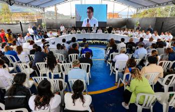 En un acto protocolario realizado el viernes en la cárcel de Itagüí se inició la fase pública de diálogos entre las bandas y el Gobierno. FOTO Manuel Saldarriaga