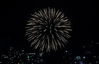 Foto de referencia. Despedida de fin de año con pólvora en el Sur del Valle de Aburrá. Personajes. FOTO Jaime Pérez Munévar.