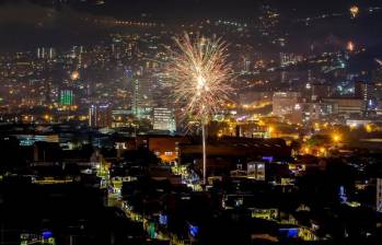 Imágenes de la alborada en Medellín, que conmemora el inicio de la Navidad. FOTO JUAN ANTONIO SÁNCHEZ