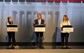 EN VIVO: Paloma, Claudia y Fajardo discuten lo que hay que hacer para mejorar el sistema de salud: “primero, sacar a Quintero como superintendente”