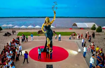 La estatua de Sofía Vergara es un homenaje a la carrera de la actriz en el extranjero. FOTO Alcaldía de Barranquilla