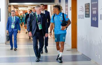 Carlo Ancelotti y Danilo, un jugador llamado a ser uno de los principales revulsivos de Brasil. FOTO: X CBF_Futebol