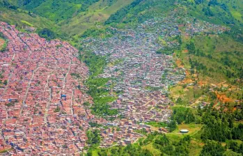 Hay más de 65 puntos críticos por asentamientos en las laderas de Medellín. FOTO: CAMILO SUÁREZ