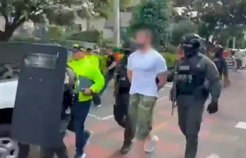 Alias “El Francés” fue capturado en el municipio de Envigado dentro de un operativo coordinado con autoridades de su país. FOTO: IMAGEN TOMADA DE VIDEO