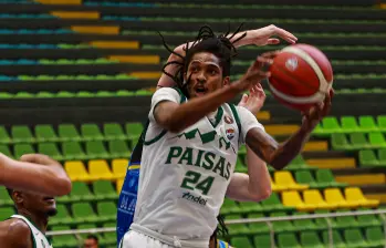El norteamericano Vicent Cole aporta en la ofensiva de Paisas en la Liga Profesional de baloncesto. FOTO Manuel Saldarriaga
