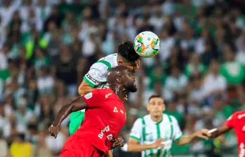 El futbolista Éder Álvarez Balanta, de 32 años, es una ficha clave del América de Cali. Ante Nacional, en diciembre, sufrió una lesión. FOTO: CAMILO SUÁREZ