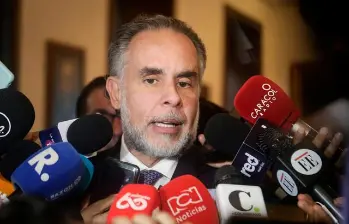 Según Benedetti, una vez se voten los impedimentos y se concilie el texto entre Senado y Cámara, el presidente Petro “lo que hace es derogar la convocatoria de la consulta”. FOTO: COLPRENSA