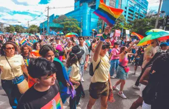 Los asistentes del Pride 2025 caminaron más de cinco kilómetros hasta el Parque de las Luces. FOTO Esneyder Gutiérrez