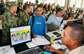 El servicio militar es obligatorio para los hombres en Colombia, aunque hay opciones de comprar la libreta limitar para quienes no puedan enlistarse. FOTO: JUAN ANTONIO SÁNCHEZ.