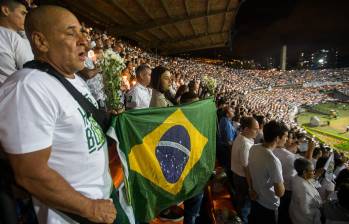 El 30 de noviembre de 2016 se realizó un emotivo homenaje por las víctimas del siniestro aéreo. FOTO JULIO CÉSAR HERRERA