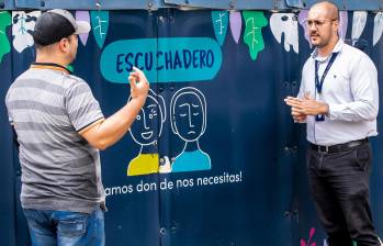 Los Escuchaderos ya se encuentra en las 16 comunas y en los cinco corregimientos de Medellín. FOTO: Jaime Pérez