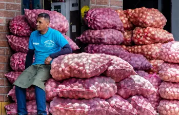 La inflación en Colombia habría vuelto a acelerarse en abril de 2026, impulsada principalmente por el aumento en alimentos, servicios y tarifas reguladas, según estimaciones de Grupo Cibest. FOTO EL COLOMBIANO
