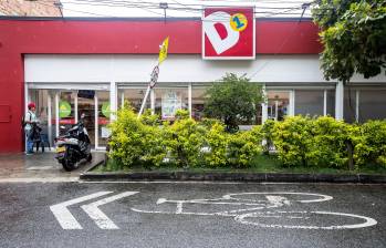 Las más de 2.800 tiendas D1 del país ya operan como corresponsales bancarios para los clientes del Banco de Bogotá y las entidades del Grupo Aval. FOTO EL COLOMBIANO