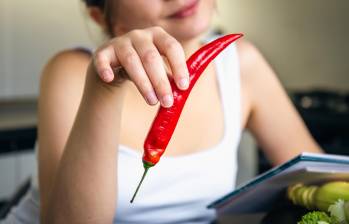El picante en el cuerpo puede aumentar la producción de endorfinas en el cuerpo y disminuir el dolor. FOTO: Freepik