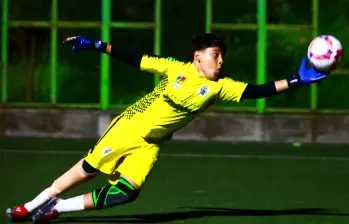 Matías Chica, el niño que, sin un pie, rompe barreras en el fútbol antioqueño: esta es su historia