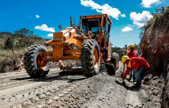 Muchas carreteras en el departamento se han hecho bajo la modalidad de Obras por Impuestos. FOTO ARCHIVO