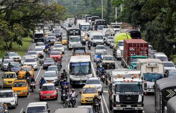 La medida de pico y placa aplica para Medellín y los demás municipios del área metropolitana del Valle de Aburrá. FOTO: JAIME PÉREZ MUNÉVAR