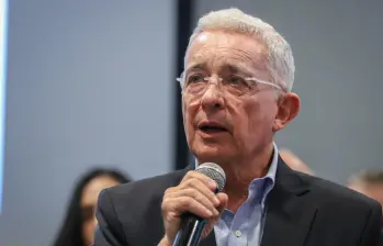 El expresidente Álvaro Uribe está siendo investigado por las masacres de El Aro, La Granja y San Roque. Foto: Colprensa – Catalina Olaya