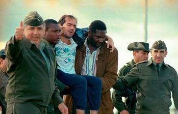 Momento de la liberación de Juan Carlos Gaviria Trujillo, quien estuvo secuestrado durante 72 días en el Eje Cafetero. FOTO: Archivo particular