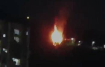 Este incendio se registró en la vereda Buga, corregimiento de Altavista, situación que hizo temer a los habitantes de algunas viviendas en los límites de Medellín e Itagüí. FOTO: TOMADA DE VIDEO