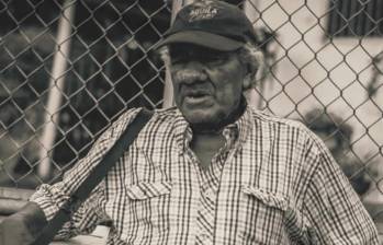 Carlos Arturo Londoño Olarte, más conocido como El Che, era visto recurrentemente en la calle del barrio El Dorado, de Envigado. Personalidades del municipio lamentaron lo ocurrido. FOTO: CORTESÍA GENTE ENVIGADO (TOMADA DE @julls93)