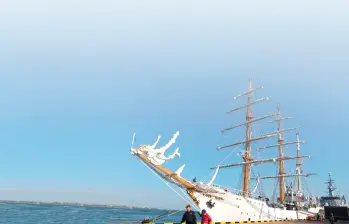 El buque Gloria canceló las actividades que tenía previstas este domingo en Barranquilla. FOTO EL COLOMBIANO