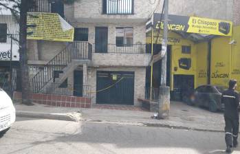 Dentro de esta vivienda del barrio San José, de Itagüí, ocurrió el asesinato de Arelis María Bertel Hernández (detalle), de 41 años. FOTO: GUILLERMO LEÓN OSPINA MUÑOZ