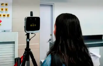 Con el enrolamiento en el biomig se puede ahorrar hasta más de una hora en los trámites migratorios en los aeropuertos colombianos. El acceso mediante esta modalidad es de segundos. FOTO: CORTESÍA