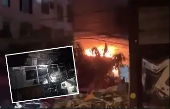Así quedó la bodega de reciclaje en el barrio Pilarica, en el occidente de Medellín, luego del incendio registrado en la noche de este lunes. FOTOS: CORTESÍA ALCALDÍA DE MEDELLÍN
