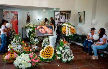 A Isabella le hicieron varios homenajes antes de darle el último adiós en el cementerio Jardines de Montesacro, en Itagüí. FOTO: Camilo Suárez