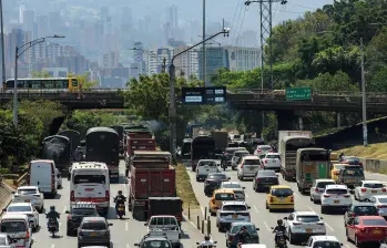 Congestiones en el sector del soterrado de Parques del Río, en Medellín. FOTO: Andrés Camilo Suárez 