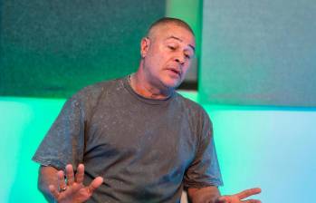 Gildardo Gómez durante la charla con el podcast deportivo Línea de Gol, en la que contó anécdotas de su carrera y analizó el presente de los equipos antioqueños y de la Selección Colombia. FOTO Jeann Carlos Rodríguez